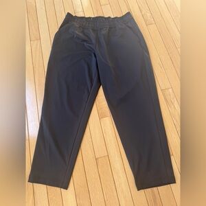 Columbia Black drawstring joggers with front side pockets. Ladies Large. NWOT